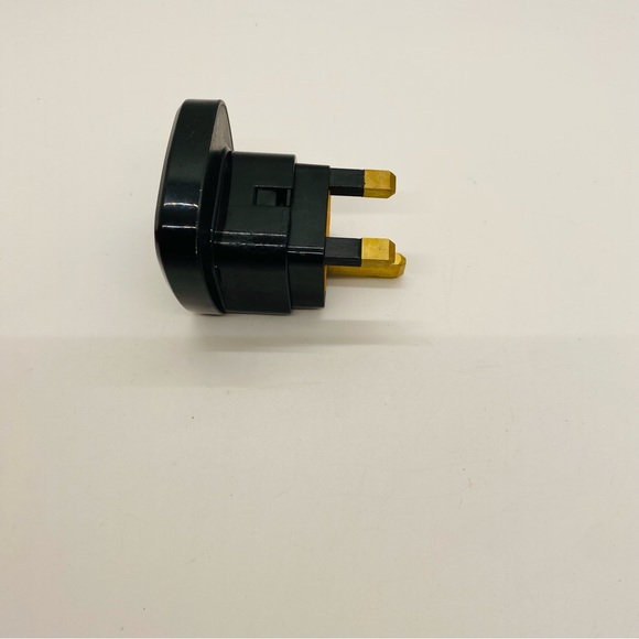 NWOT UK Travel Adapter US to UK/Ireland/Hong Kong/ Plug Adapter Black - Picture 4 of 8
